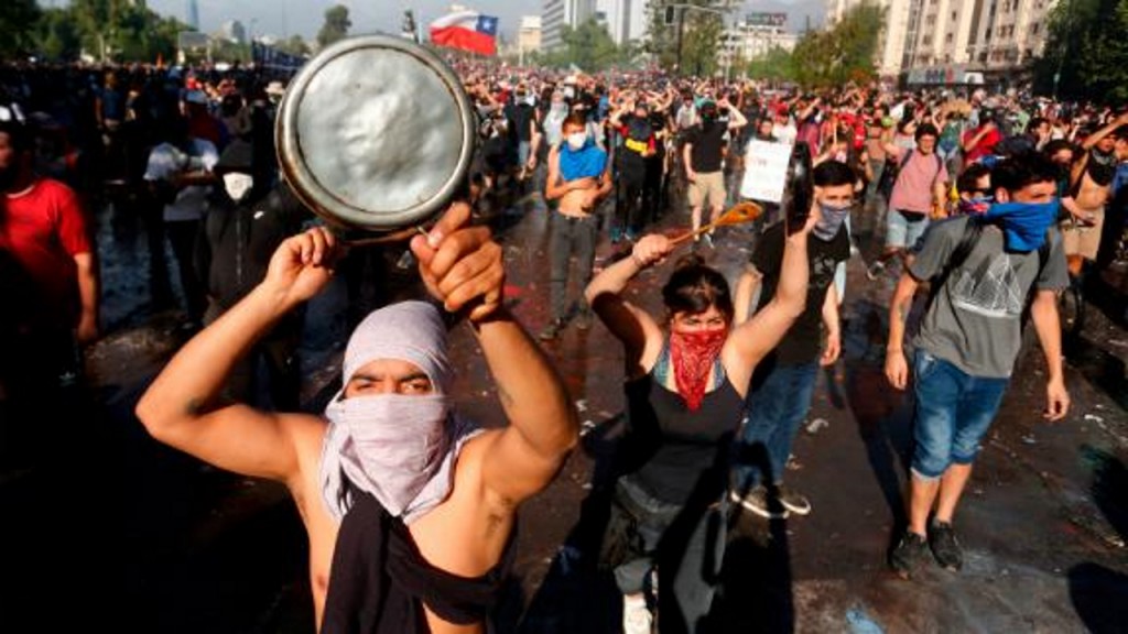 Chile extends curfew again as violent unrest grows
