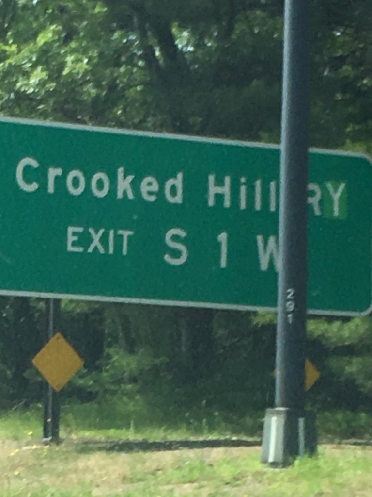 Someone defaced a New York street sign to spell ‘Crooked Hillary’