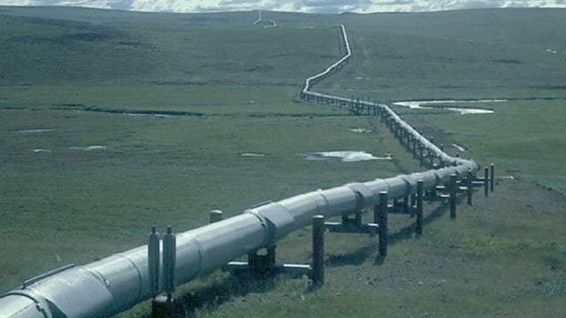 Trump to sign executive orders to free up oil, gas pipeline development