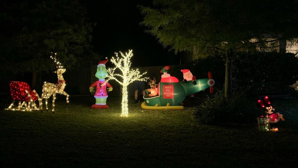Family told to remove Christmas decorations because it’s too early