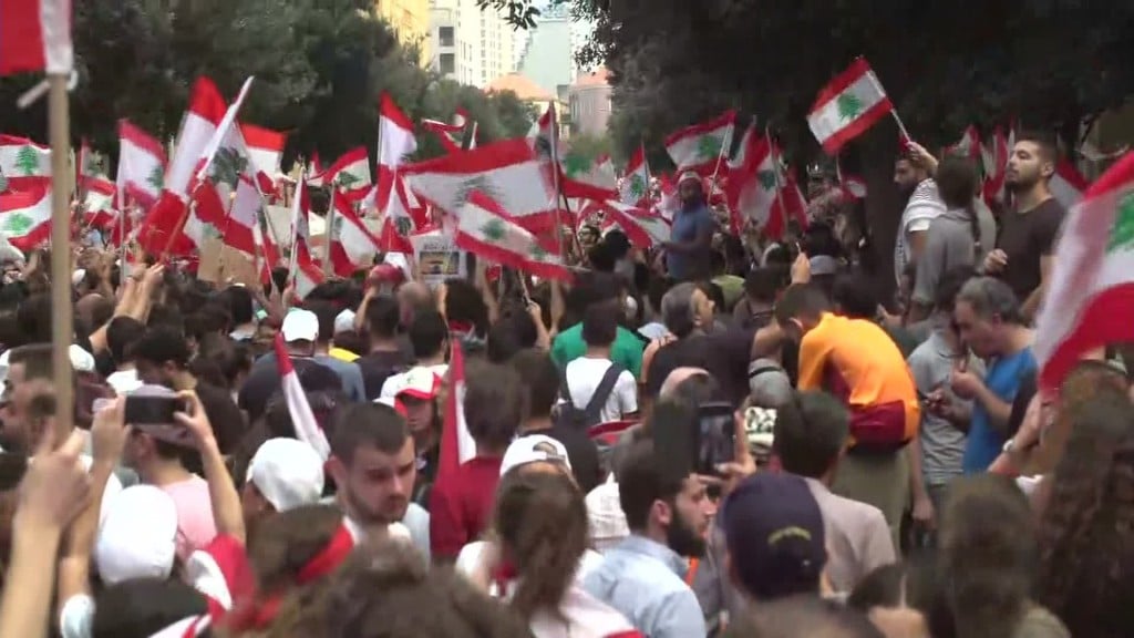 Lebanon’s government makes major concessions amid protests