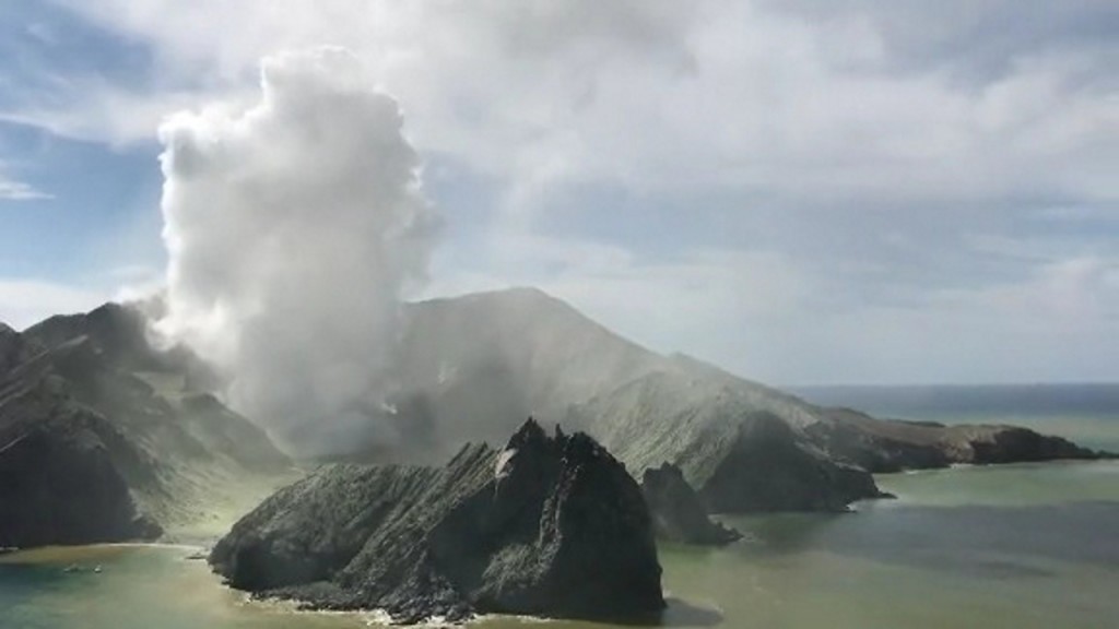 New Zealand volcano tour turns into nightmare