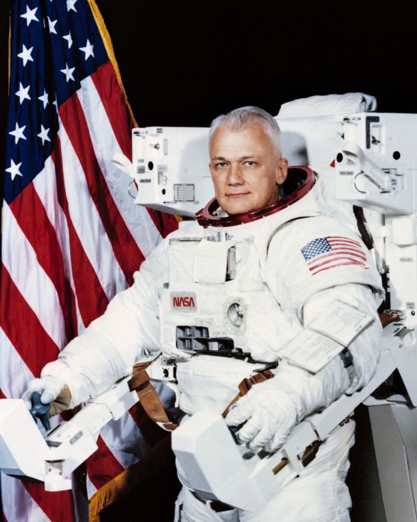 Bruce McCandless, former astronaut, dies at 80