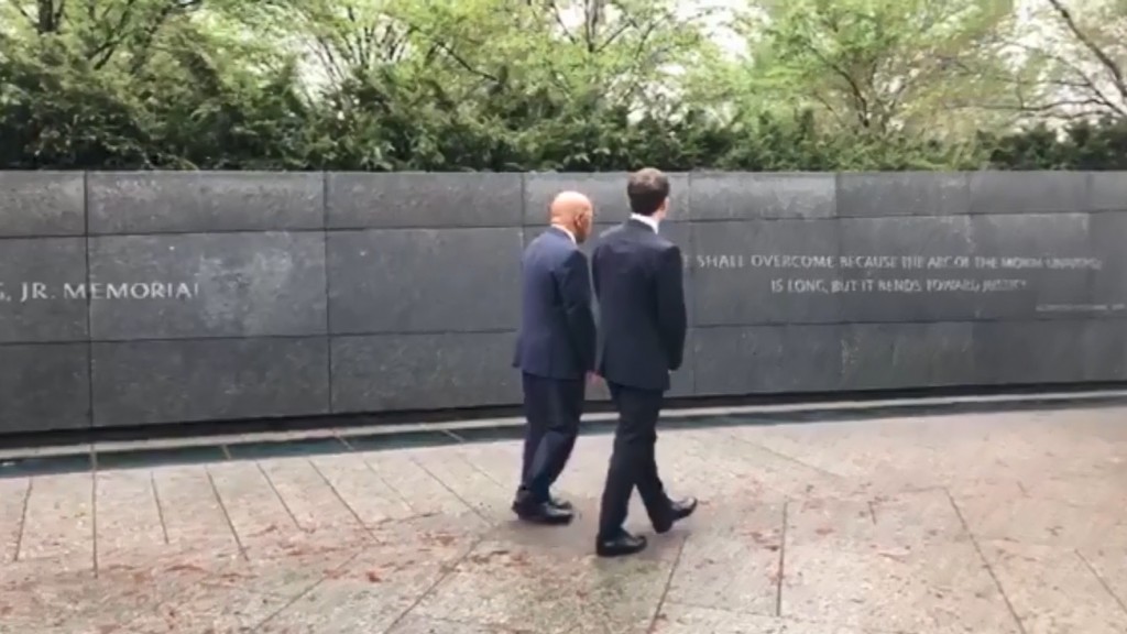 French President Macron and Rep. John Lewis visit MLK memorial