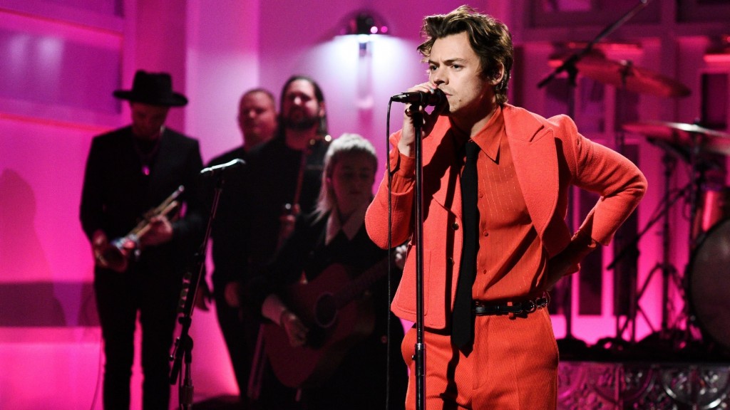 Harry Styles debuted his new song ‘Watermelon Sugar’ on SNL