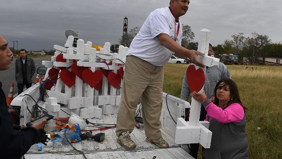 Man builds crosses for shooting victims across US