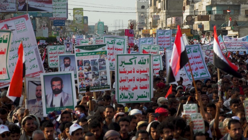 Yemen fighting brings Saudi-led coalition to brink of collapse