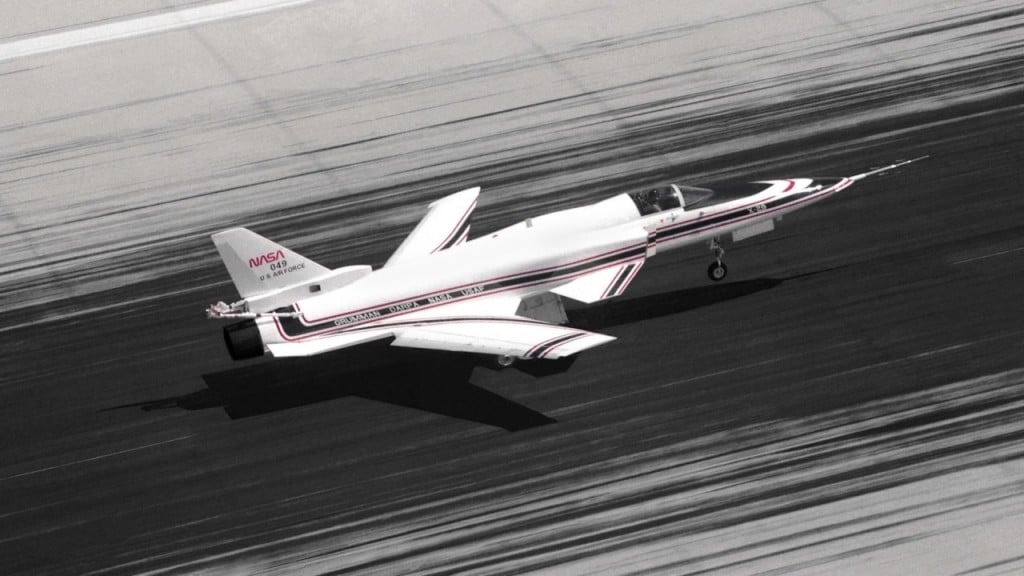 Grumman X-29: The impossible fighter jet with inverted wings