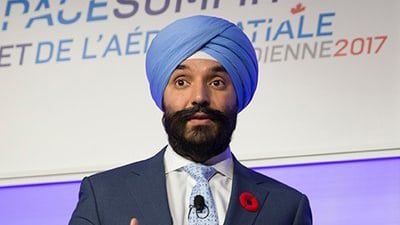 US apologized after Canadian minister was asked to remove turban