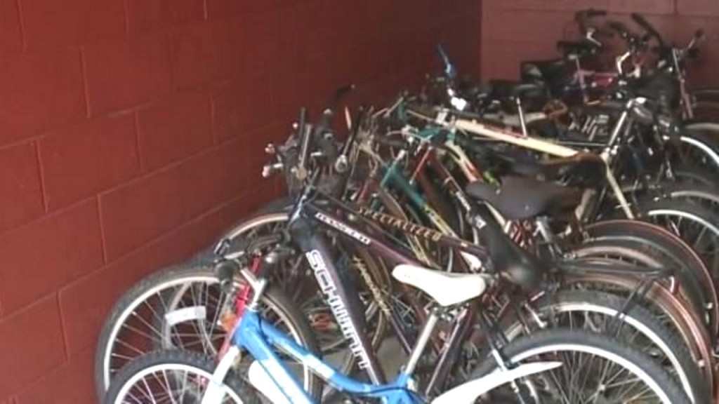 Jail inmates fix up bikes donated to children