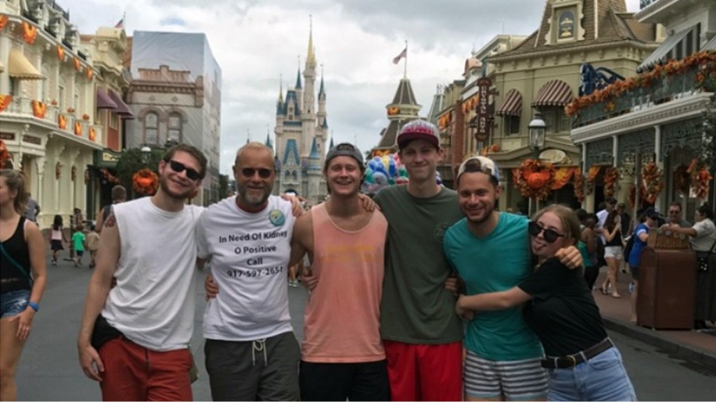 Man goes to Disney World looking for a kidney