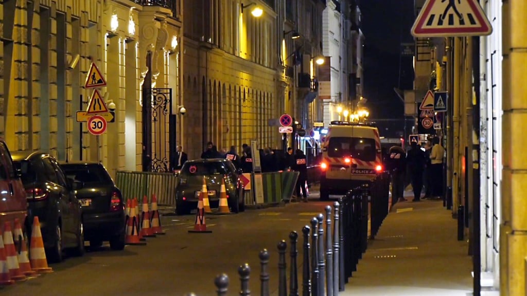 Thieves steal millions in jewels from Paris’ Ritz Hotel
