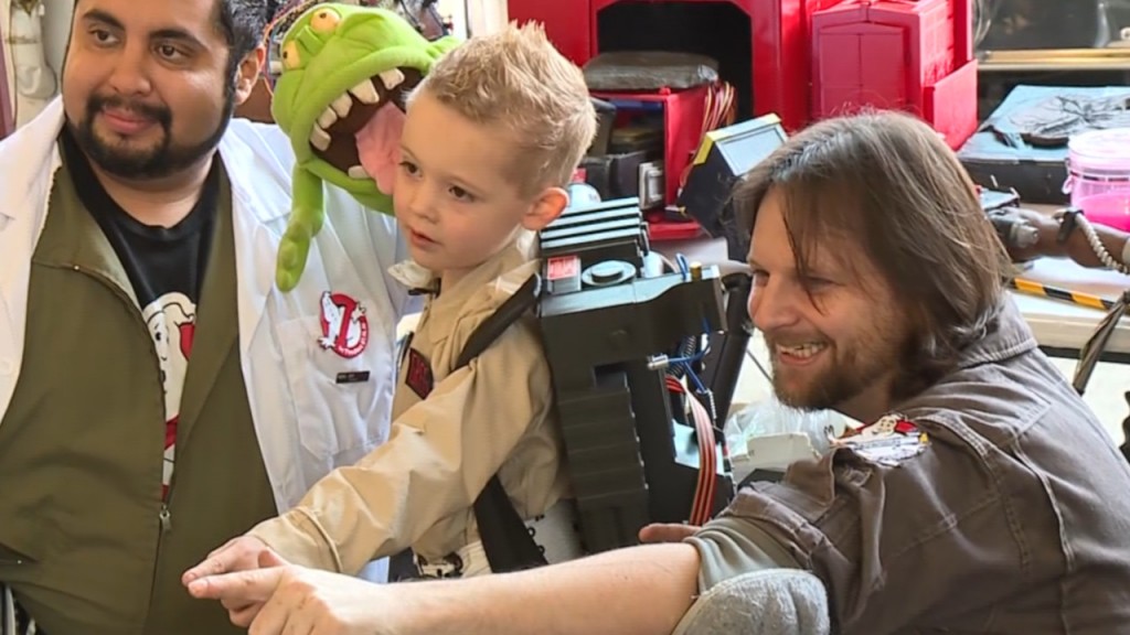 5-year-old sees Ghostbusters dreams come true
