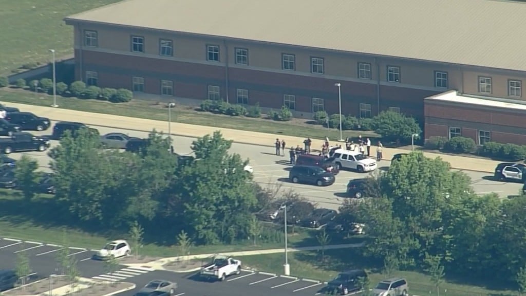 Suspect in custody after shooting at Indiana middle school
