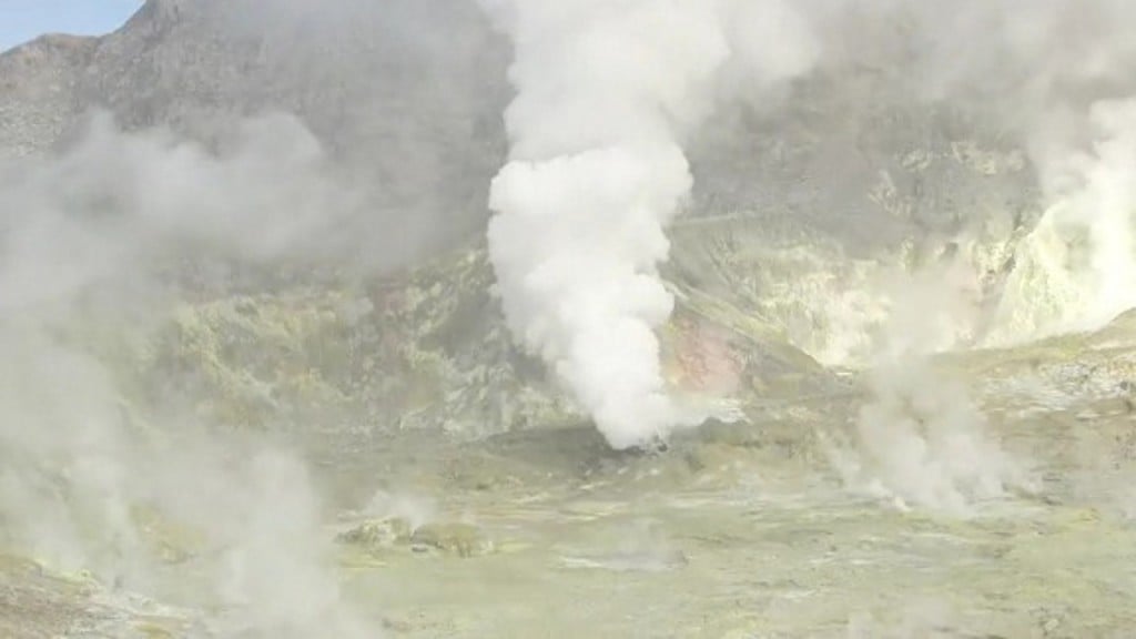 New Zealand military to retrieve remaining volcano victims