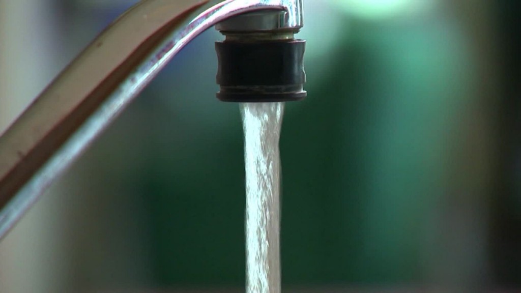 Lead found in hundreds of Chicago homes’ tap water, report says