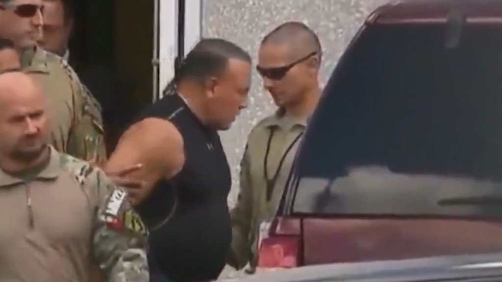 Mail bomb suspect Cesar Sayoc expected to plead guilty