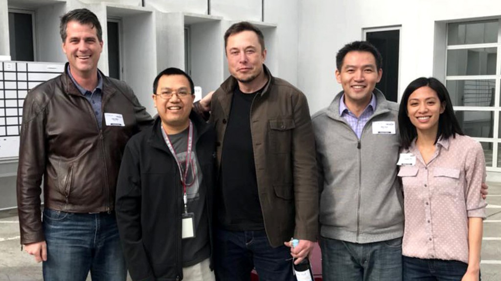 Cancer-stricken Tesla superfan meets Elon Musk
