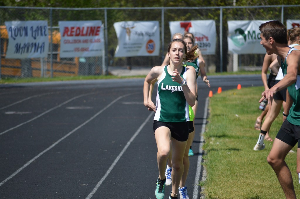 Madelyn District Finals 800m