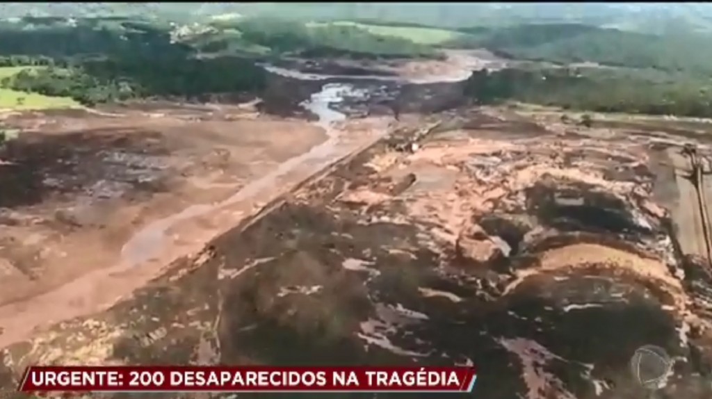 Mine dam collapses in Brazil; 7 bodies found, but 150 still missing
