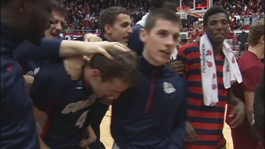 Zags beat Cougs in thriller, 71-69