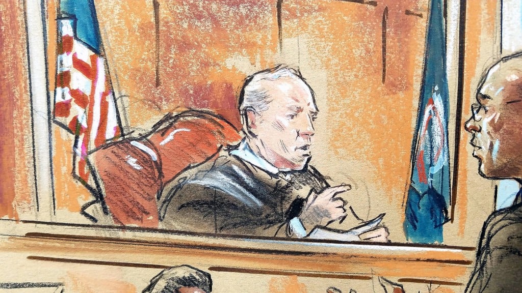 Manafort judge weighed declaring mistrial over jury issues