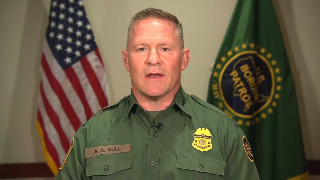 Chief Border Patrol agent in El Paso disputes reports about facilities