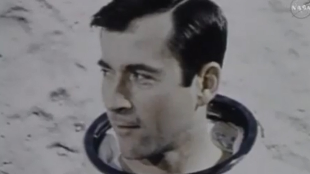John Young, ex-astronaut who walked on moon and commanded 1st shuttle flight, dies