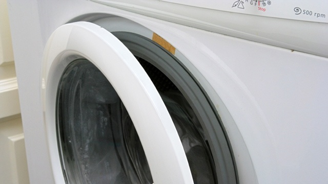 Man suspected of money laundering after $400K found in washing machine