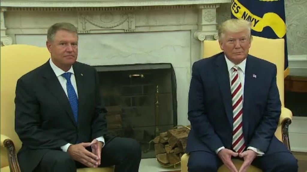 Trump welcomes Romanian President to White House