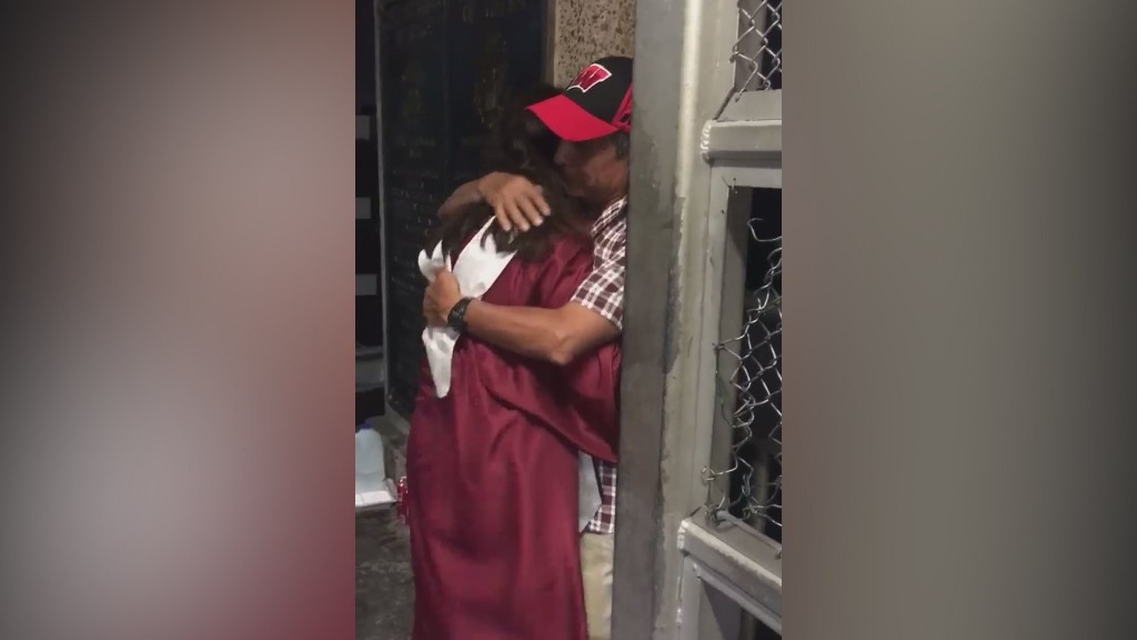 Deported dad couldn’t see daughter graduate, so she met him at border