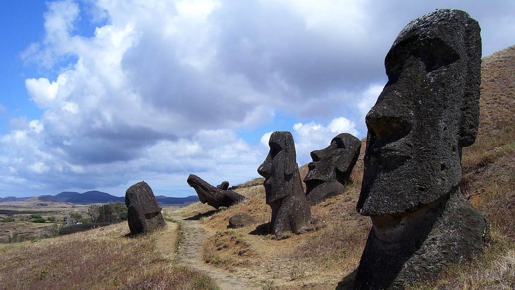 Easter Island threatened by bad tourist behavior