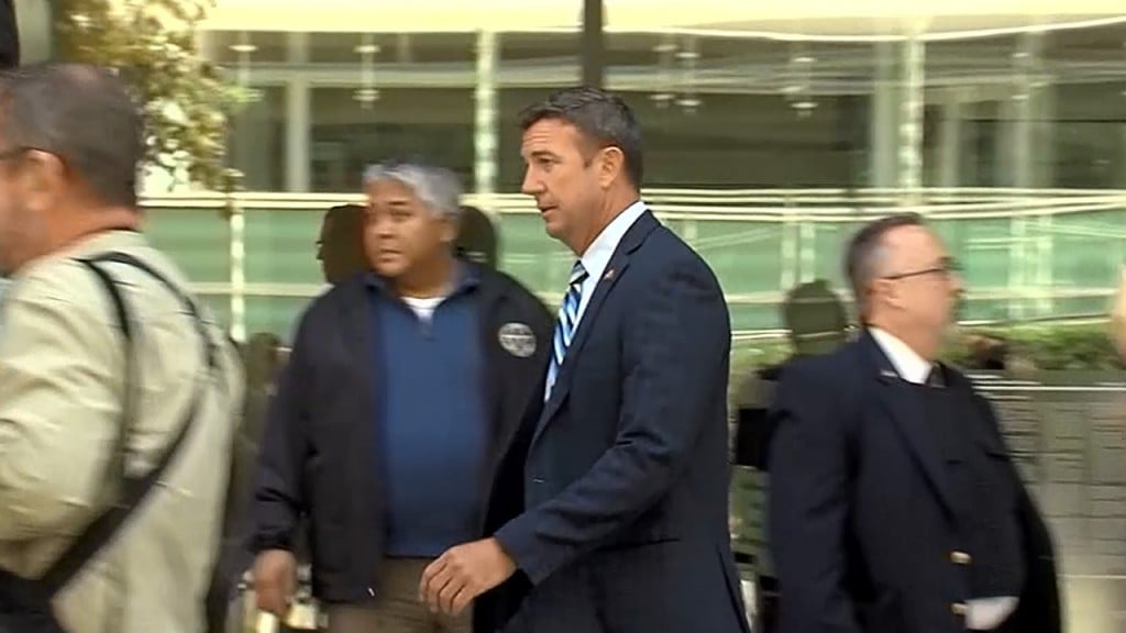Indicted Rep. Hunter: My wife handled my finances