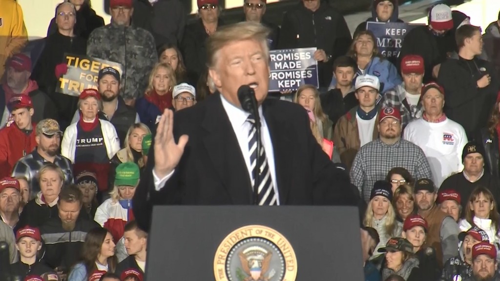 Trump kicks off West Coast trip with New Mexico rally