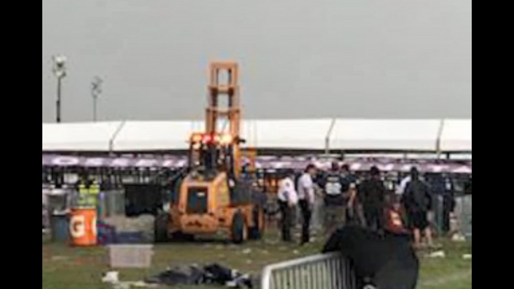 At least 14 fans at Backstreet Boys concert hurt as storm rolls through