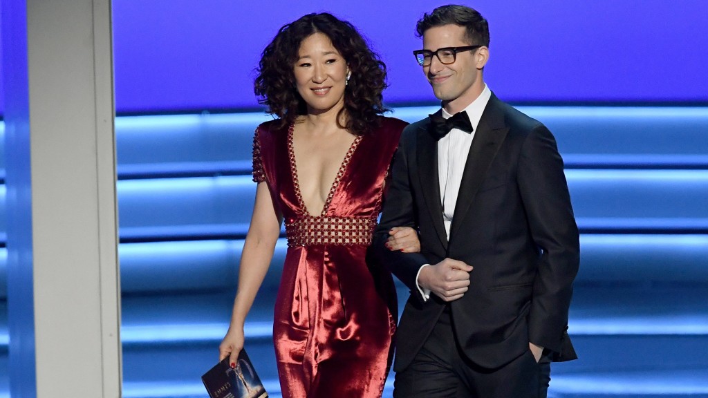 Sandra Oh, Andy Samberg to host 2019 Golden Globes