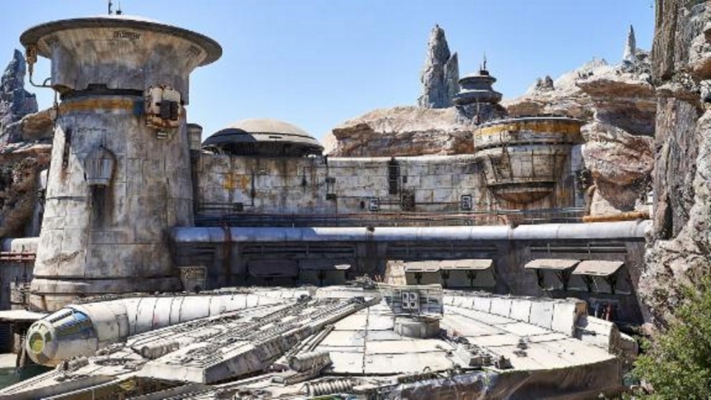 Entry into Disneyland’s ‘Star Wars: Galaxy’s Edge’ goes virtual