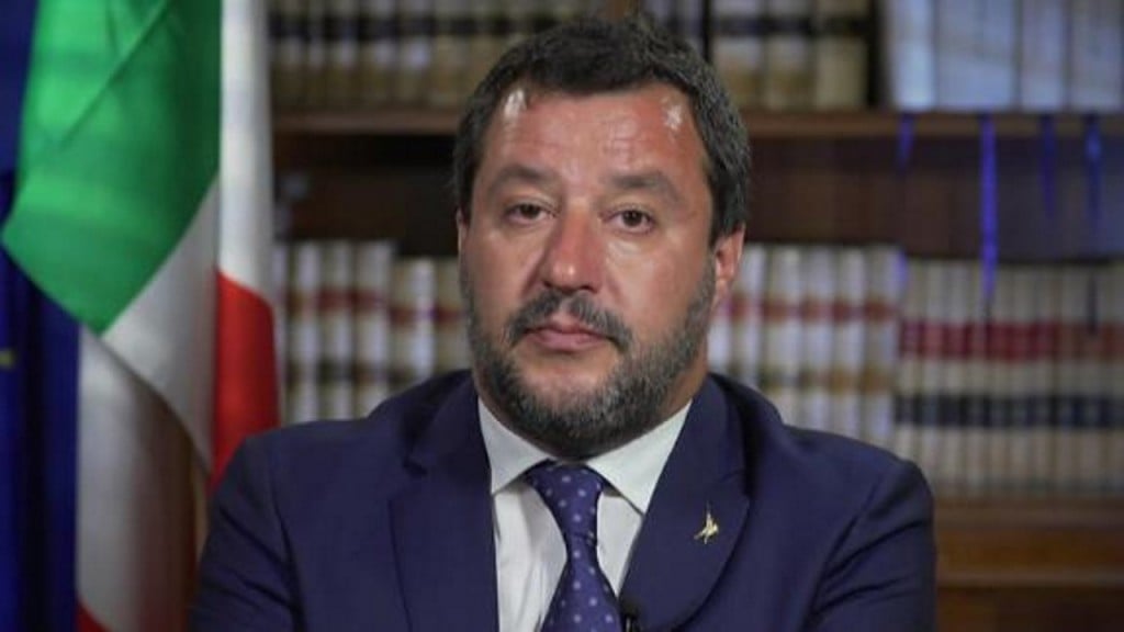 Migrant rescue ship arrives in Italian port in defiance of Salvini