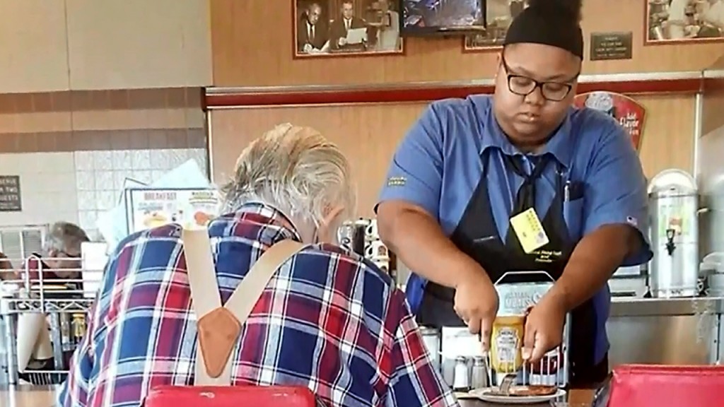 Waitress takes time to cut elderly diner’s ham. Kind act wins her scholarship