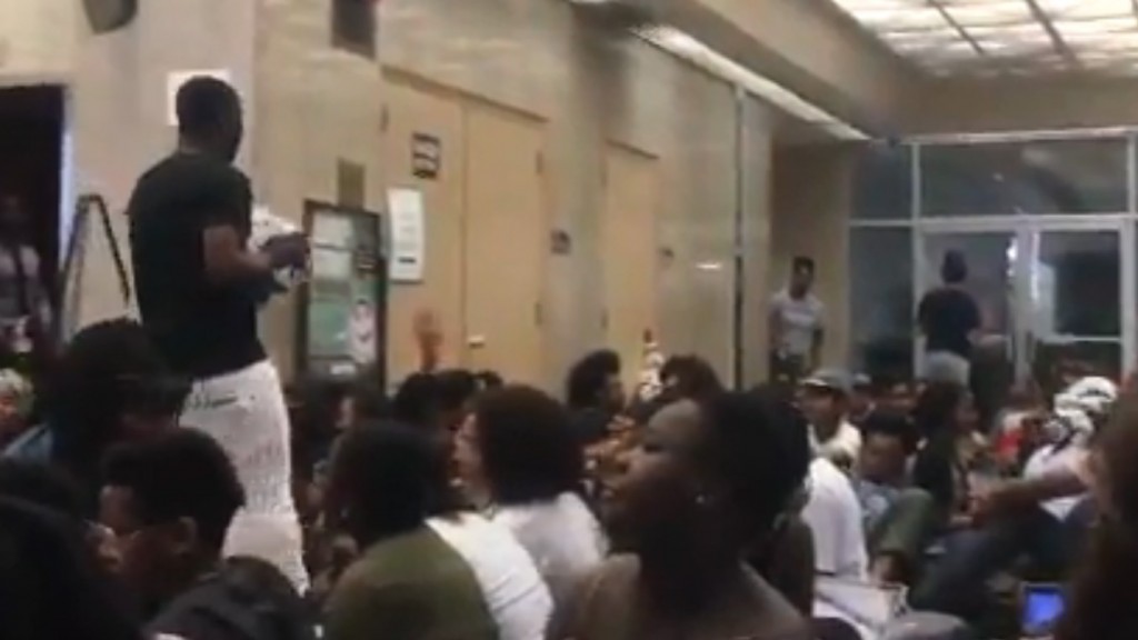 Protesting Howard University students take over administration building