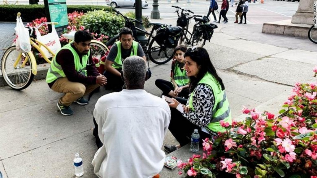 Medical students give free care to Detroit’s homeless