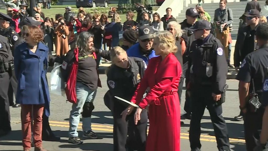 Police arrest Jane Fonda at Capitol again