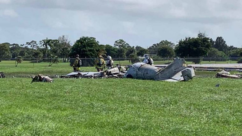 Pilot killed when plane crashes at air show in Florida