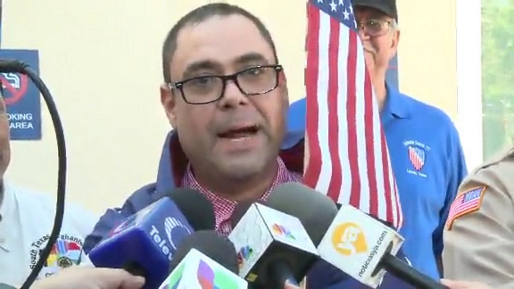Deported veteran Miguel Perez back in US, hopes for citizenship
