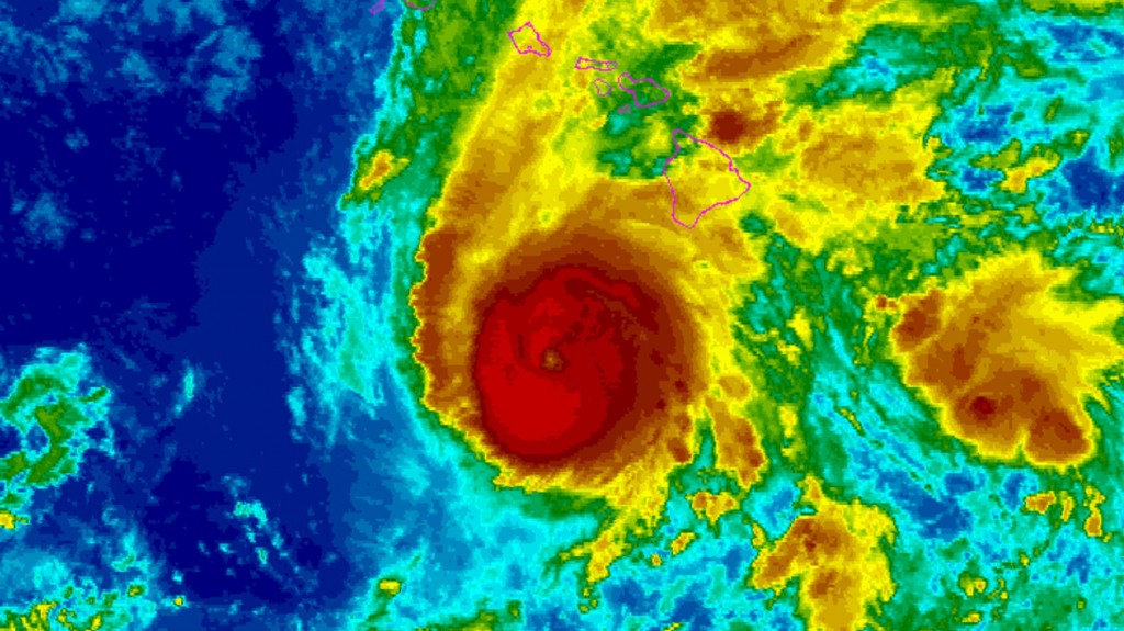 Hurricane Lane brings 19 inches of rain to parts of Hawaii