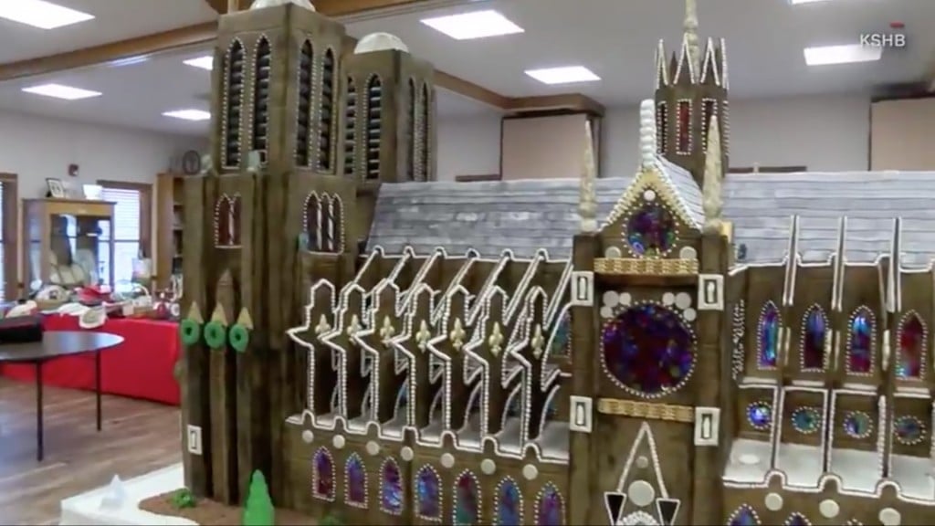 Church builds 7-foot Notre Dame gingerbread house