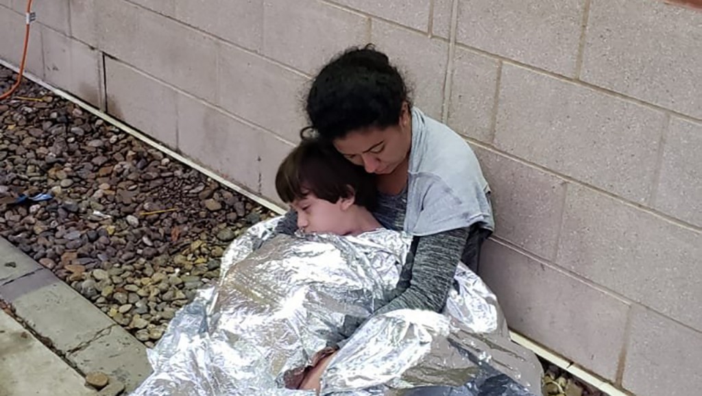Photos reveal children sleeping on ground at border station