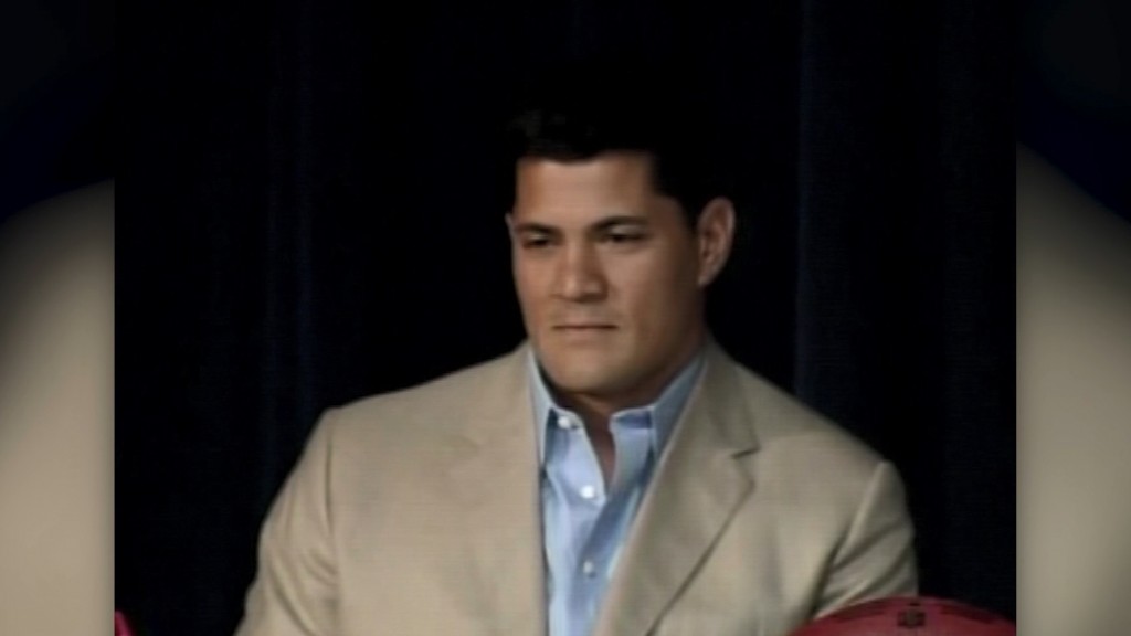 Former Patriots player Tedy Bruschi suffers stroke, family says