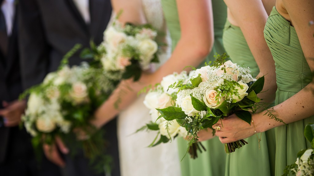 Choosing the right number for your wedding party