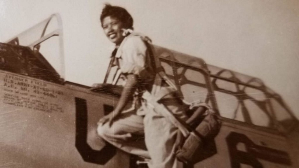 Could Oakland Airport be renamed after trailblazing female pilot?